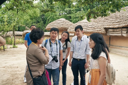 В традиционной деревне